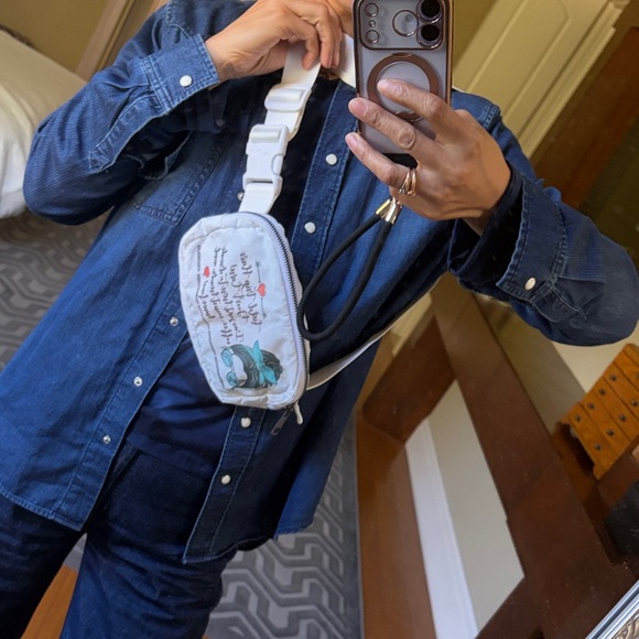 Anthropologie White Crossbody and waist Bag with Graphic Design - Picture 3 of 5